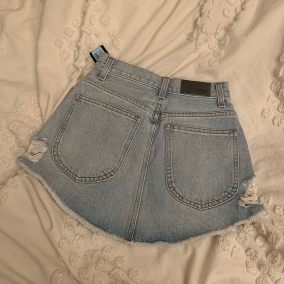 LF Carmar Mini skirt!! - Picture 2 of 3